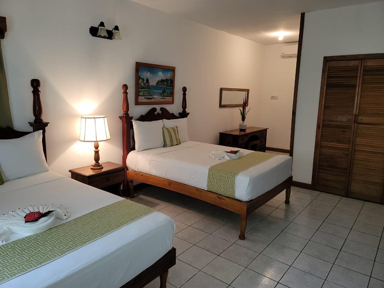 Merrils Beach Resort II Negril Exterior photo