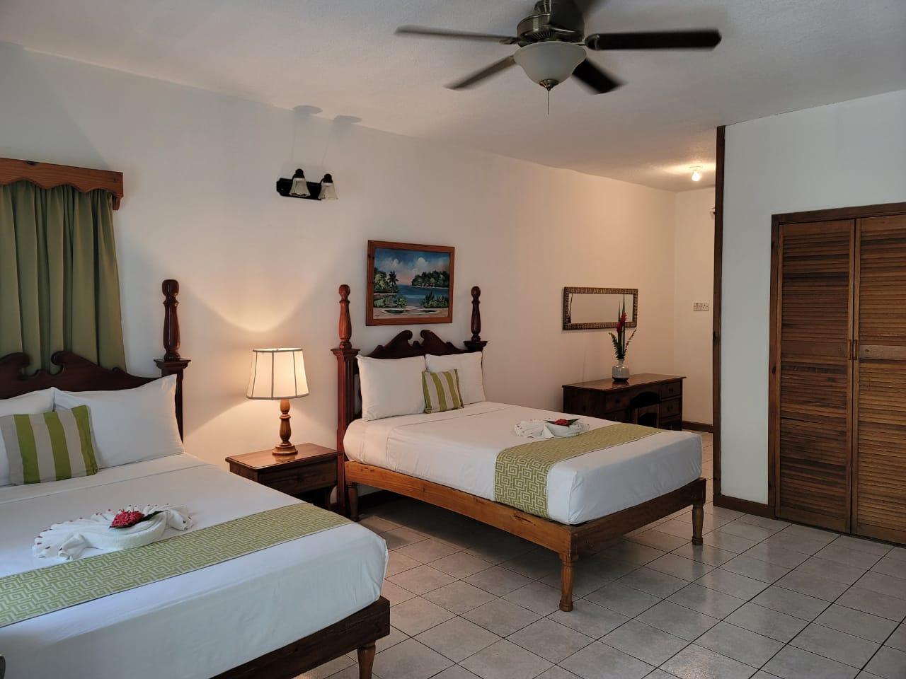 Merrils Beach Resort II Negril Exterior photo