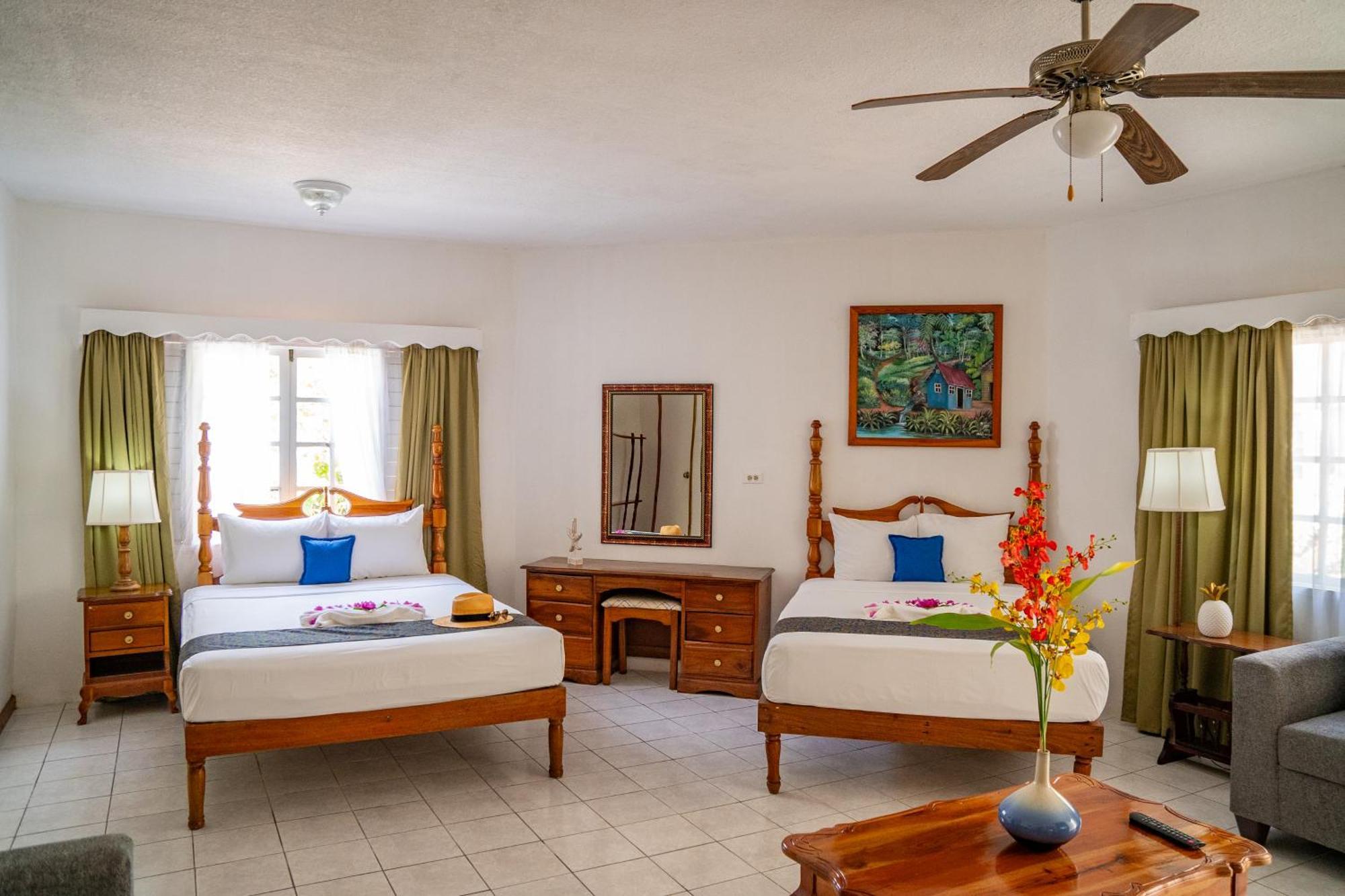 Merrils Beach Resort II Negril Exterior photo