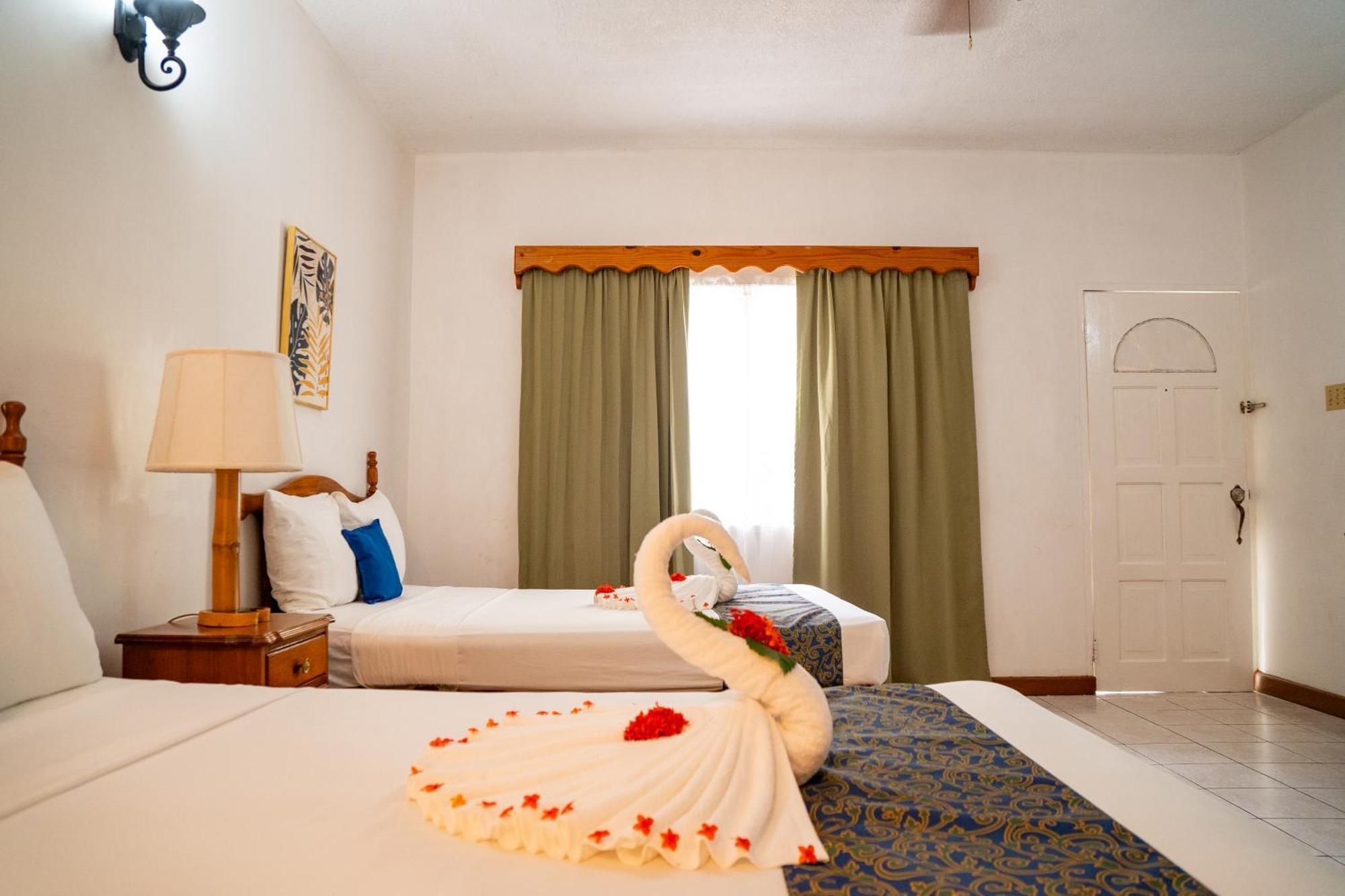 Merrils Beach Resort II Negril Exterior photo