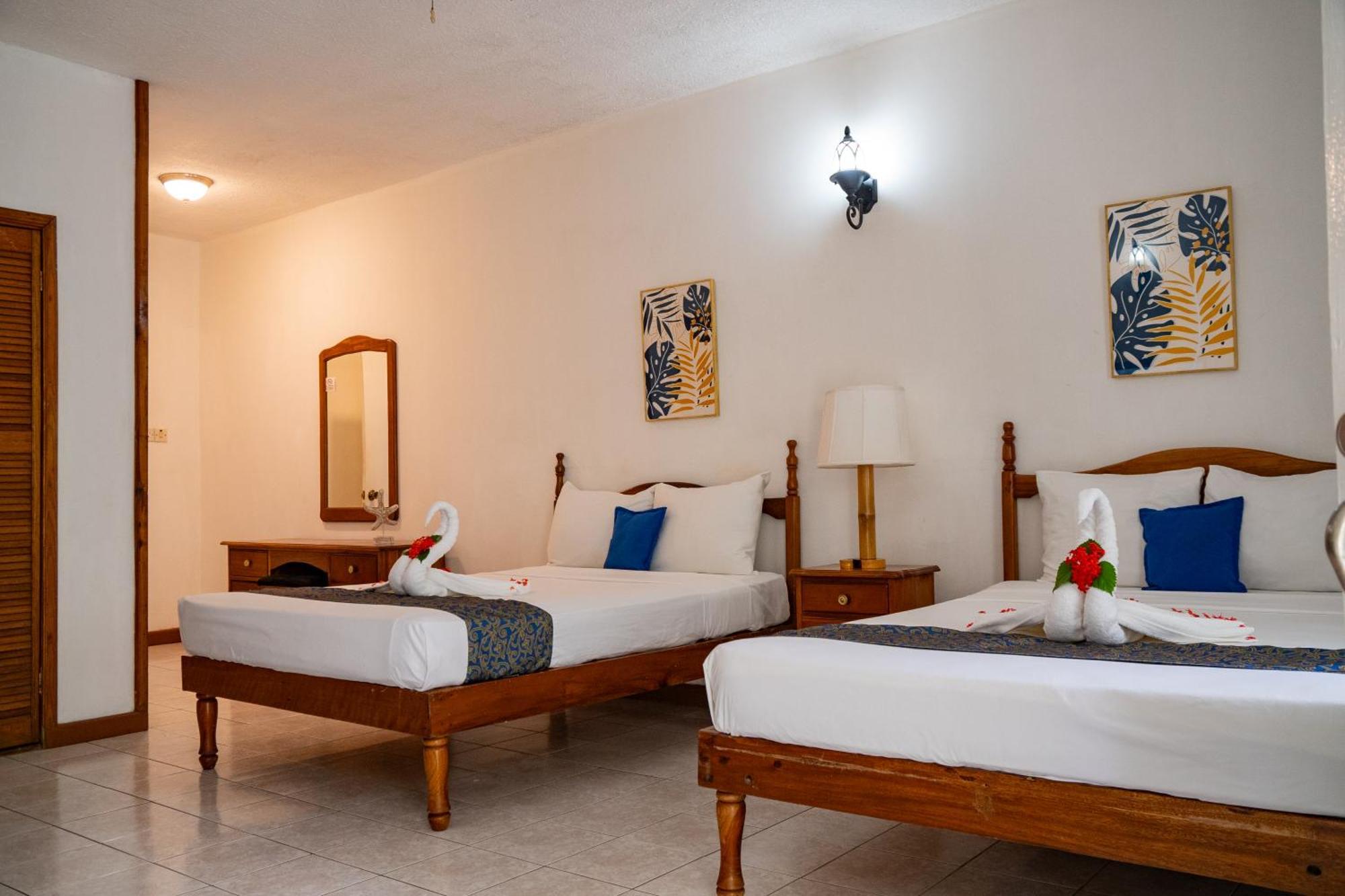 Merrils Beach Resort II Negril Exterior photo