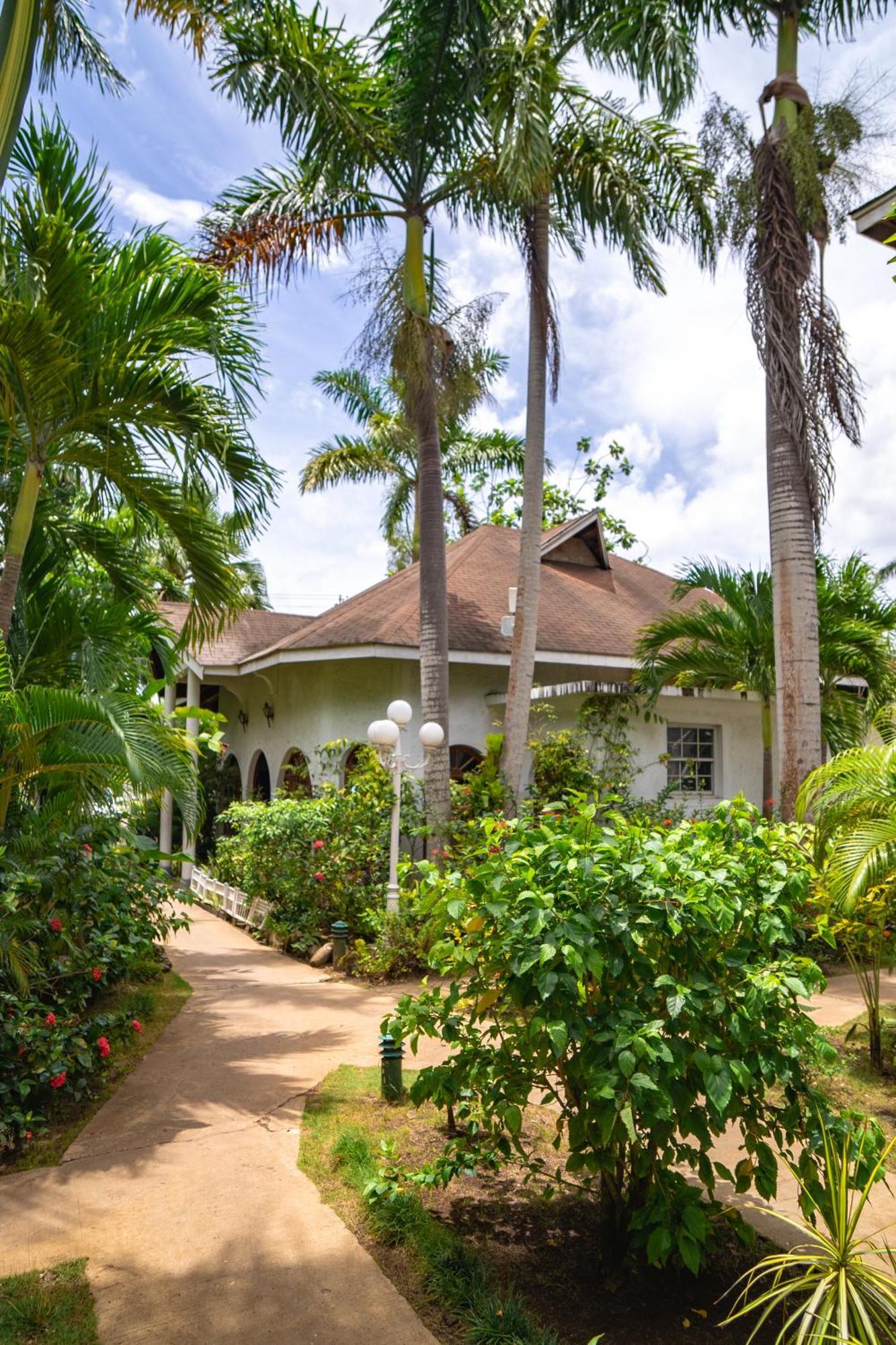 Merrils Beach Resort II Negril Exterior photo